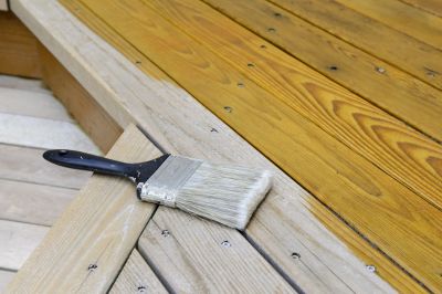 Fence, Deck, Or Porch Painting And Staining For Long-Term Durability